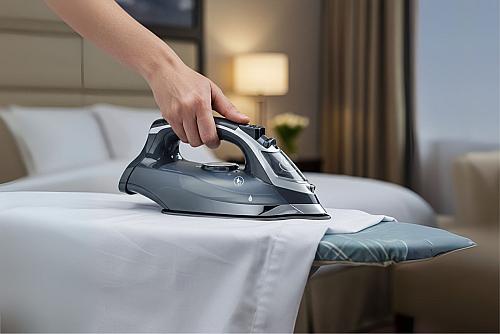 Clean a Hotel Iron Soleplate