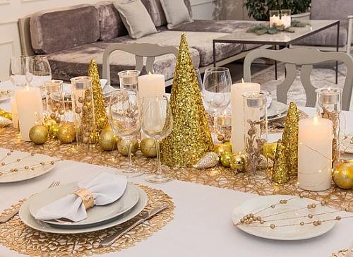 Christmas Table for a Dinner Party