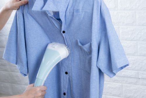 Guide on How to Choose the Best Clothing Irons: SteamIrons or DryIrons?